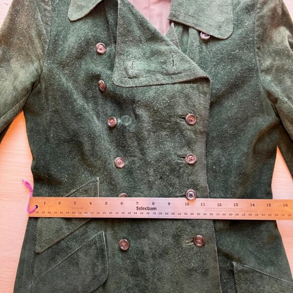 Vintage 70s long deep green suede coat | double breasted | pirate coat | hippie - Picture 7 of 8